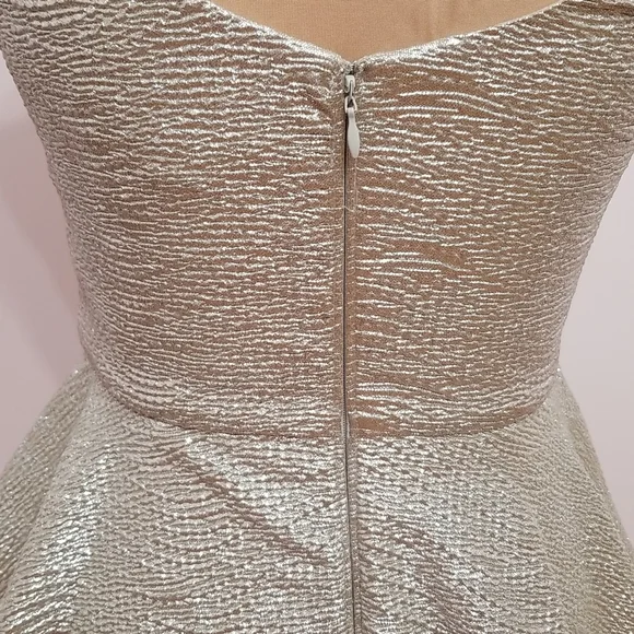 Gold metallic dress, size S - Picture 11 of 16
